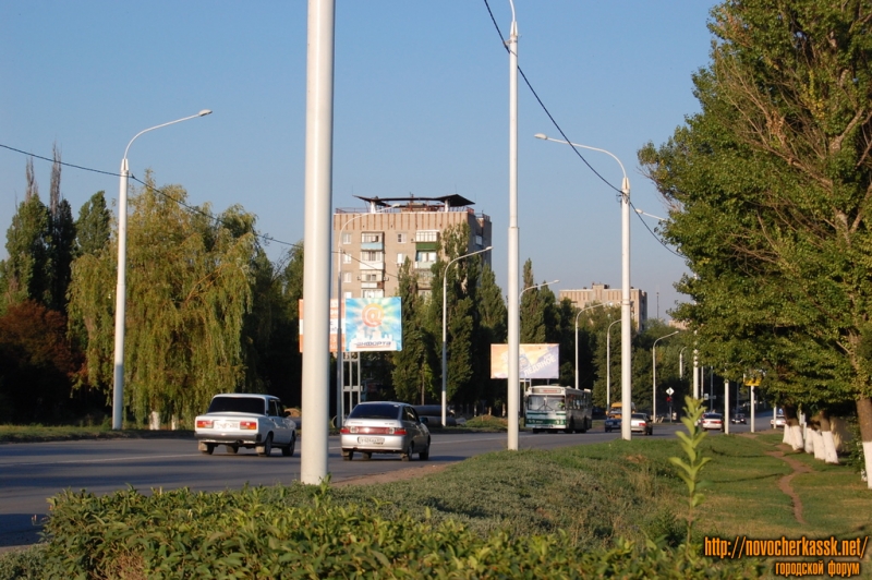 Проспект Баклановский, вид на перекресток с Магнитным переулком