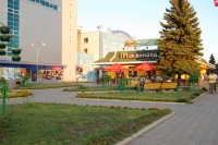 Сквер перед Мак-Дональдсом, Платовский проспект