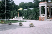 Александровский парк. Вид на кафе Весна. 25 августа 2004 г.