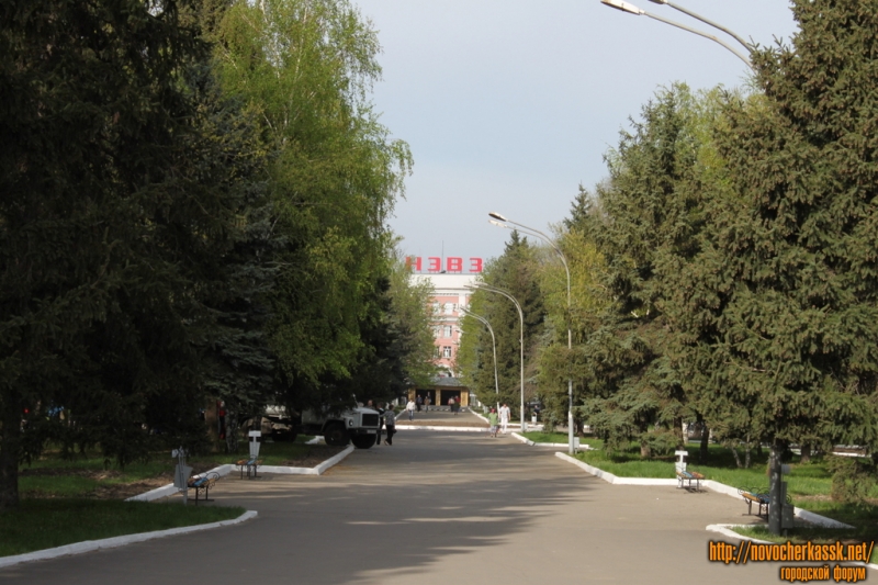 НЭВЗ. Парк перед ДК