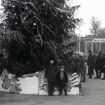 Пересечение Платовского и ул. Московской. Новый год 1971-1972.