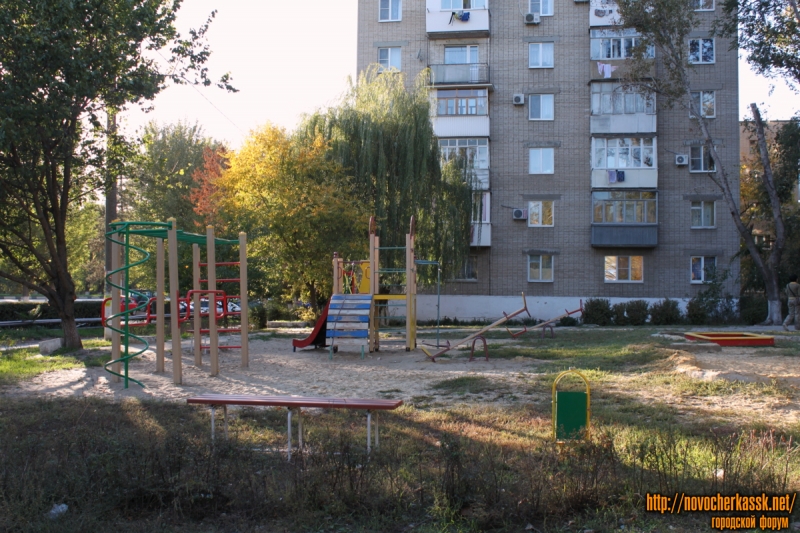 Детская площадка в микрорайоне Черемушки