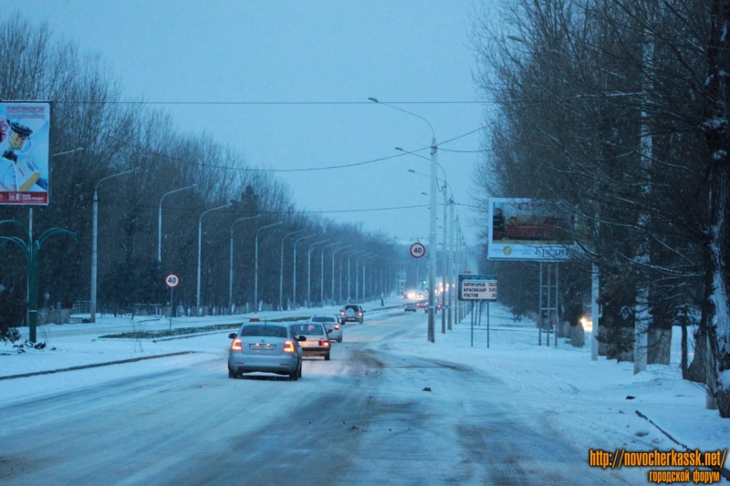 Проспект Баклановский вдоль рощи