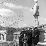 Памятник Серго Орджоникидзе в НПИ