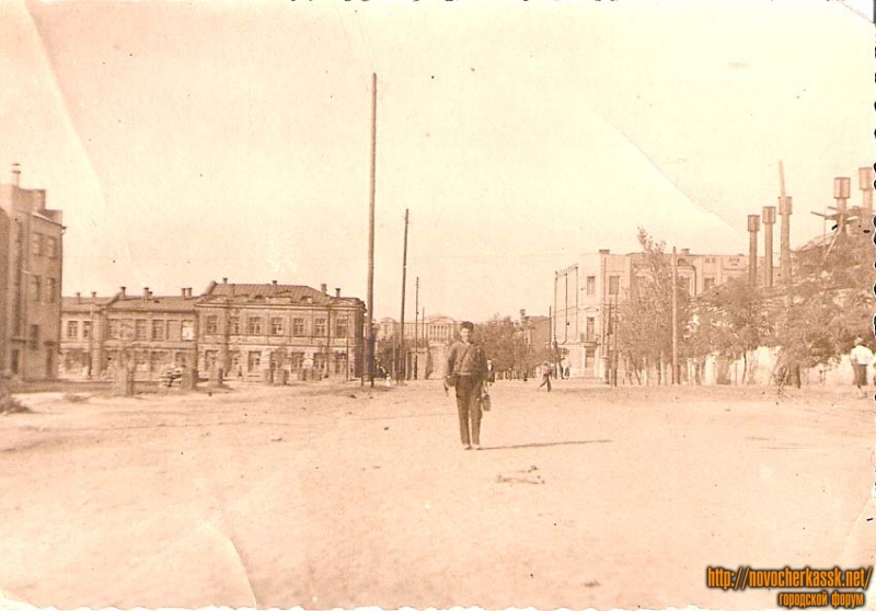 Улица Орджоникидзе, район угла Платовского и городской бани