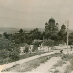 Вид на Александровский собор с кургана в городском парке
