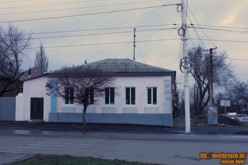 Отремонтированный дом на углу Баклановского и Ленгника