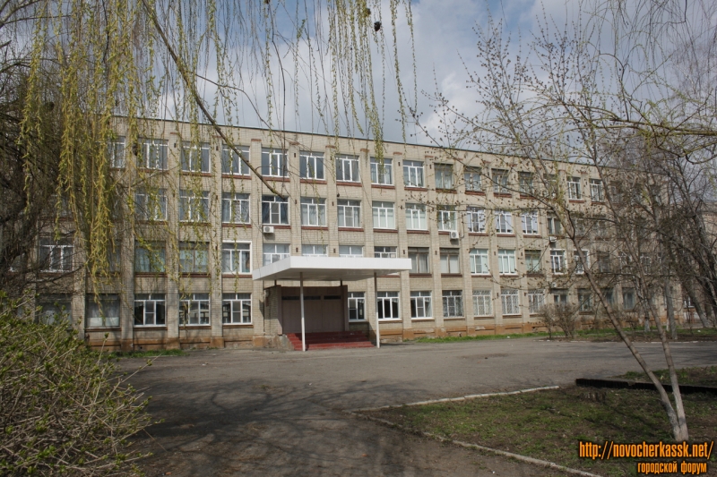 Улица Петрова. Школа №25 на Хотунке