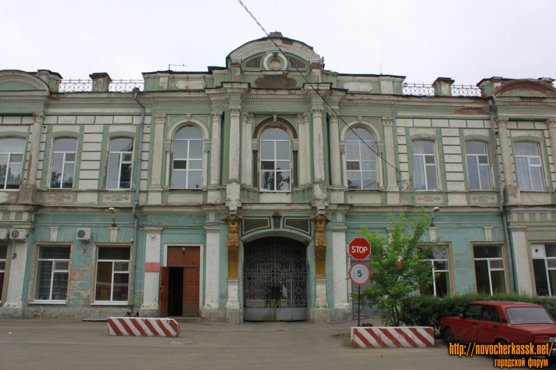 Проспект Платовский. Военный госпиталь