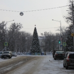 Улица Московская и новогодняя ёлка