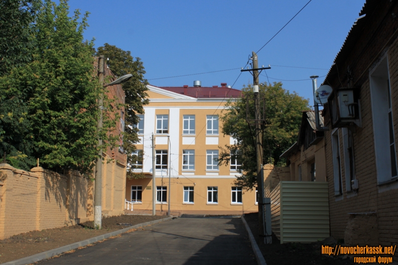 Улица Александровская, 112. Ремонт школы №2
