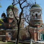 Вид на Александро-Невский храм из Александровского парка. Апрель 2013