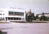 Памятник Ленину и ДК на Донском