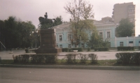 Памятник Платову возле Соборной площади