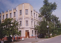 Общежитие на углу Платовского и Орджоникидзе