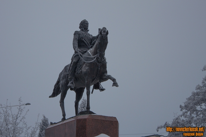 Памятник Платову на коне
