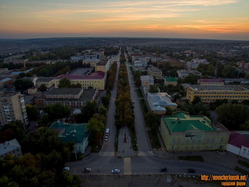 Проспект Платовский на закате