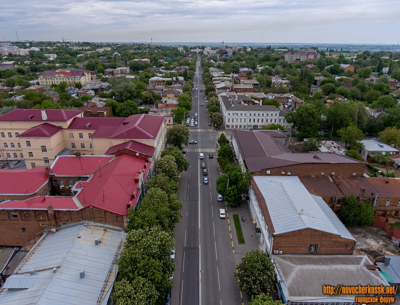 Панорама улицы Московской в сторону Троицкой площади