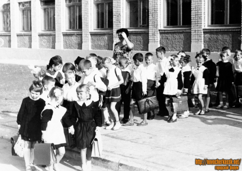 Первый учебный год школы №7. Открытие школы. 1Г класс. 1 сентября 1967 года