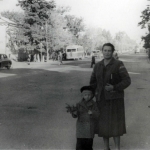 Сентябрь 1958 года. Около дома Московская, 26