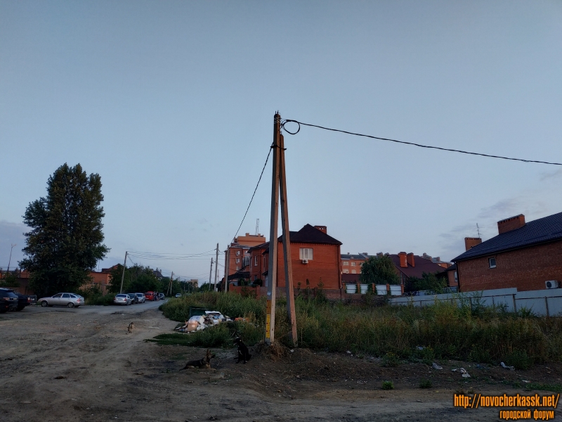 Вид на Цимлянский переулок с Будённовской улицы