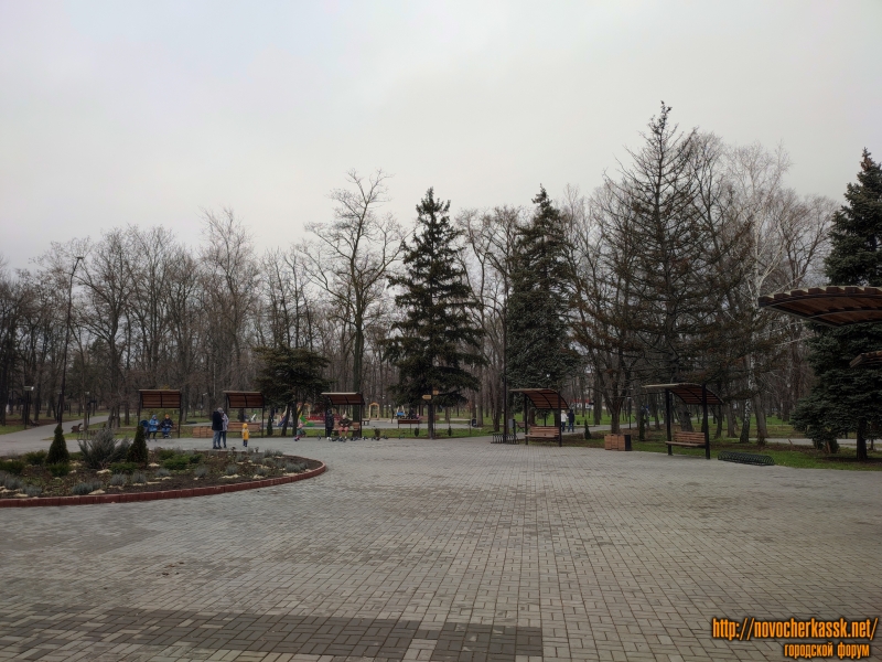 Парк Электровозостроителей, Соцгород. Центральная площадка