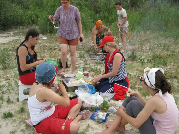 5. Бабье царство есть готовит.JPG