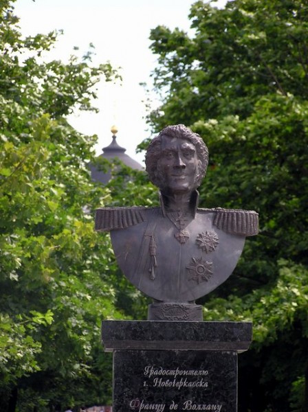 Бюст Франца де Воллана.jpg