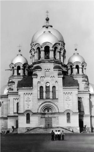 i_002.jpg