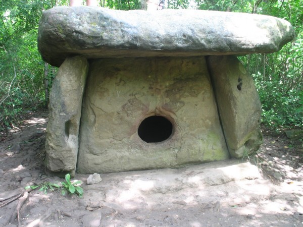 dolmen8.jpg