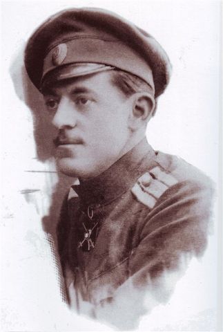 Поздеев Константин Ростиславович (1887-1981) казак ст. Новочеркасская, хранитель музея Лейб-Гвардии казачьего полка..jpg