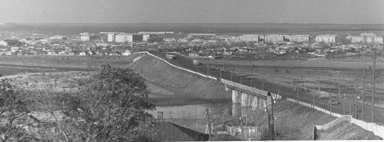 Фото. Вид на Промышленную часть г. Новочеркасск со стороны спуска ИМ. Герцена. Новочеркасск. 1961 год.jpg