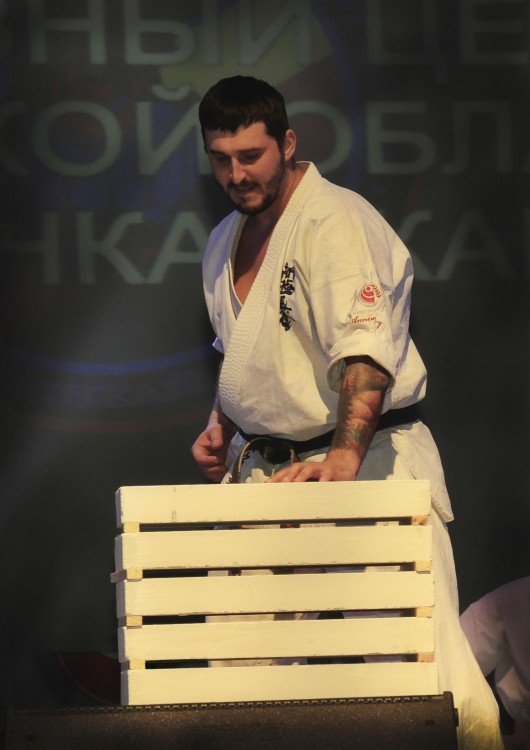 Тамэшивари.jpg
