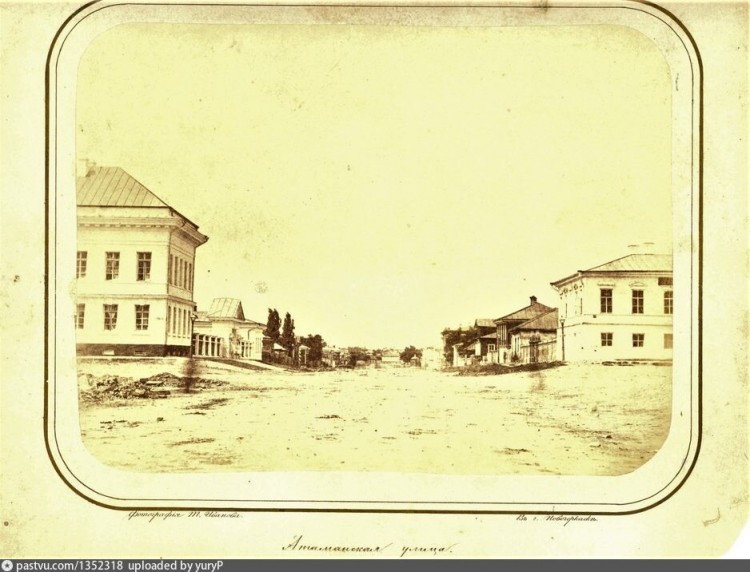 перекресток Платовского и Атаманской.jpg