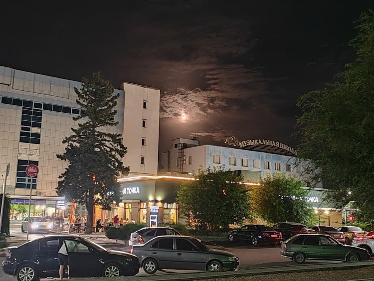 мак и луна.jpg