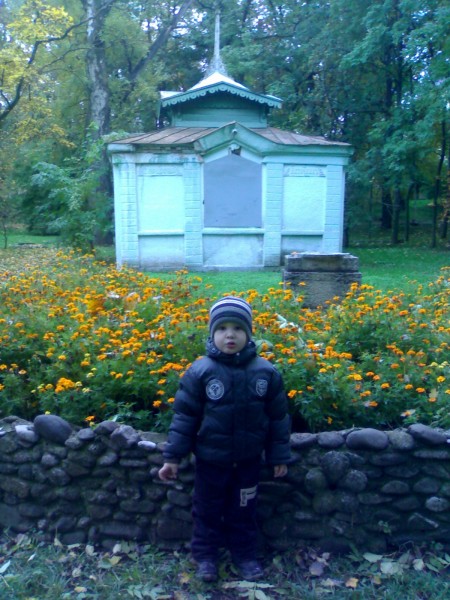 19102010160-001.jpg
