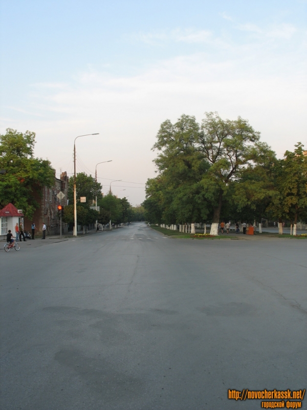 Новочеркасск: Баклановский проспект в сторону пл. Троицкой