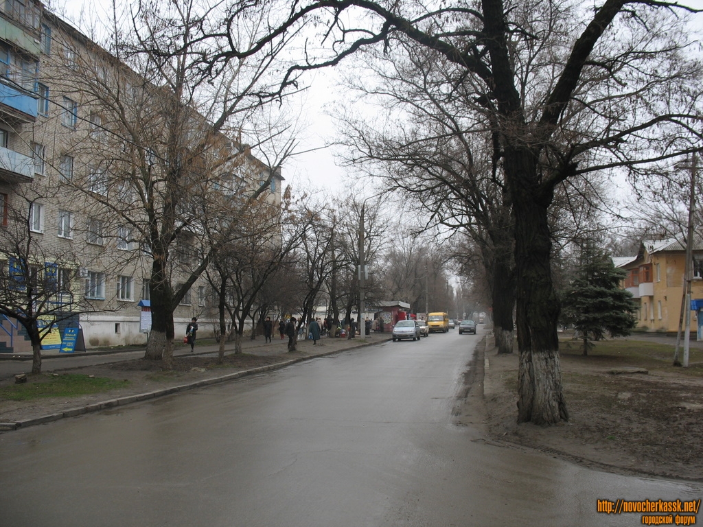Новочеркасск: Калинина на пересечении с Заводской