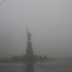 Памятник Ермаку в тумане