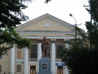 Памятник Ленину на Октябрьском
