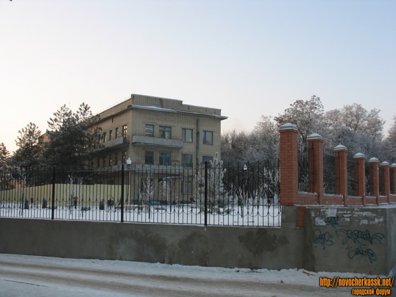 Новочеркасск: Старый корпус детской поликлиники, улица Первомайская