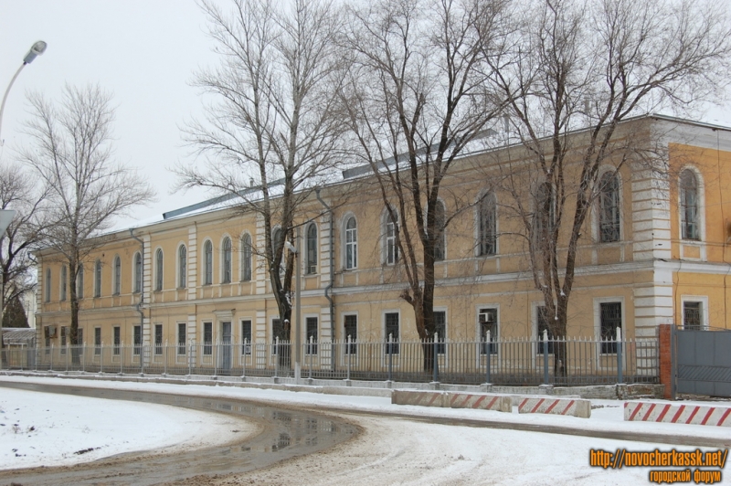 Новочеркасск:  Площадь им. Павлова и госпиталь Северо-Кавказского округа внутренних войск