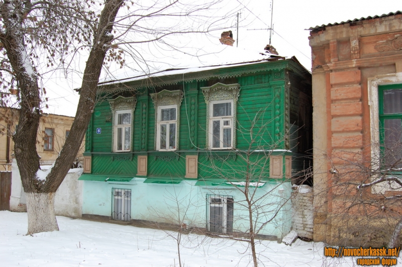 Новочеркасск: “Казачий” домик на Красноармейской, 8