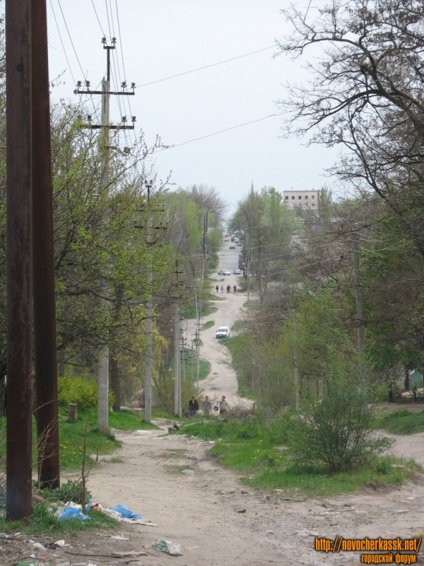 Новочеркасск: Богдана Хмельницкого, с перекрестка с Бакунина