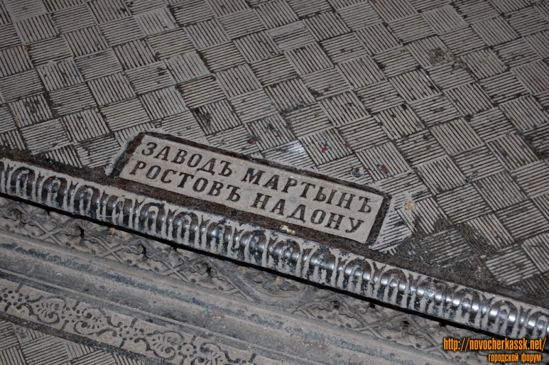Новочеркасск: Ступени собора, ведущие на колокольню
