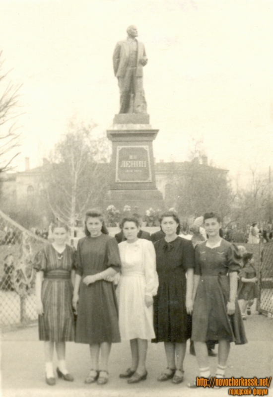 Новочеркасск: Памятник Ленину, 1954 год