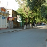 Вид на ул. Комитетскую в сторону ул. Атаманской от перекрестка Московской улицы