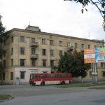 Угол Баклановского и Островского, бывшее женское общежитие