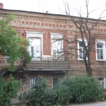 Дом на углу ул. Александровской и Орджоникидзе