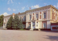 Атаманский дворец (на момент съемки - здание Горисполкома)